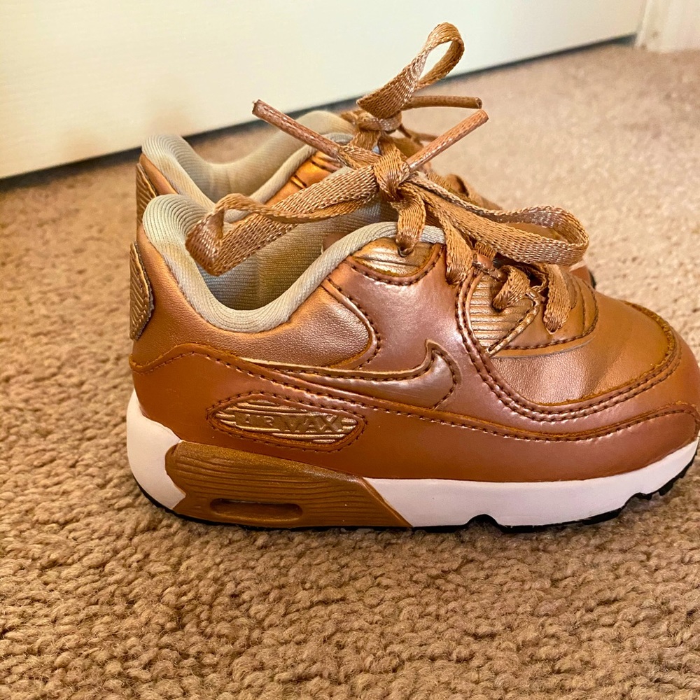 Rose Gold Nike Air Max 90
